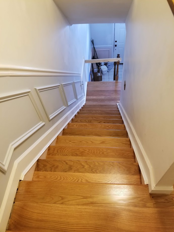 Select White Oak Flooring 3″-6″ and Stair Treads
