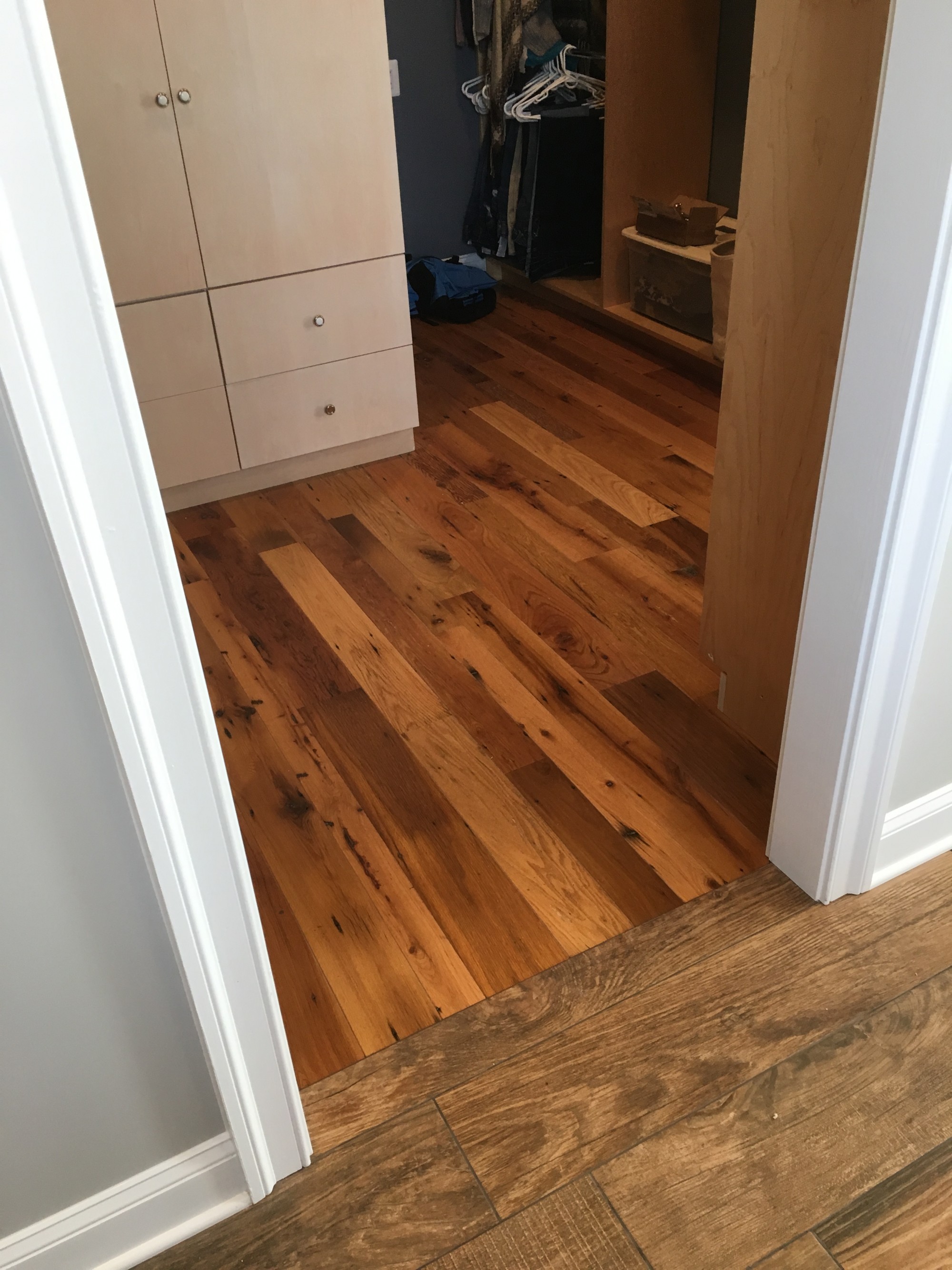 Pre Finished Vintage Distressed Oak Flooring 3″-6″